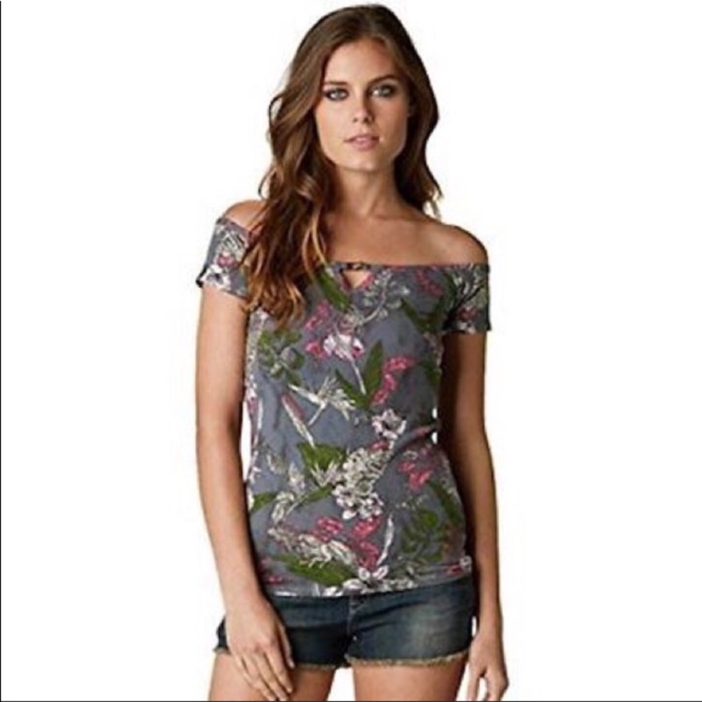 🦋Fox racing of shoulder top💕